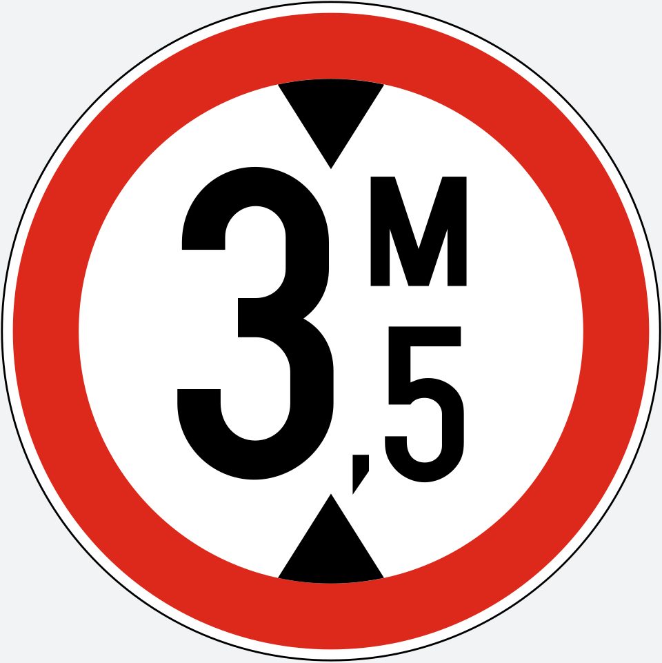 White circle with a red border; black text “3,5 м” between two inward-pointing vertical black arrowheads.